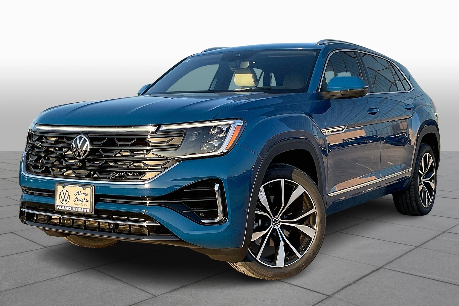 New 2025 Volkswagen Atlas Cross Sport 2.0T SEL Premium R-Line